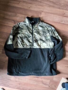 Columbia Men's Black Fleece Half-Zip with Camouflage Yoke